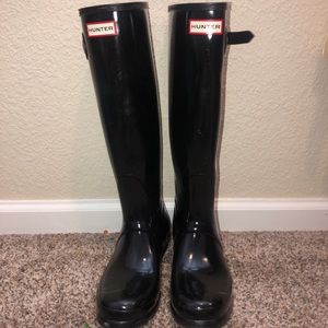 BLACK HUNTER BOOTS